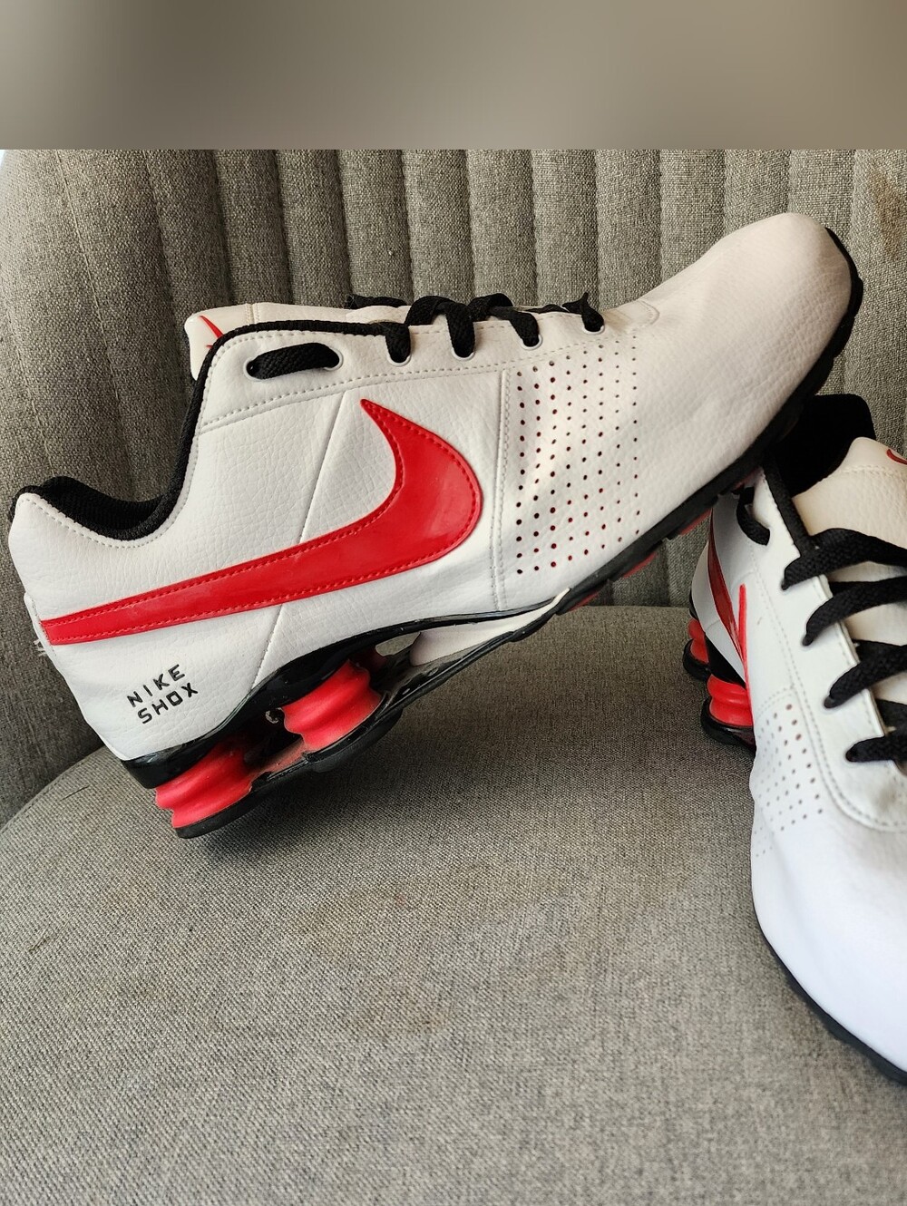 Nike Shox Deliver 2012 Leather White Red RARE Mens 10.5